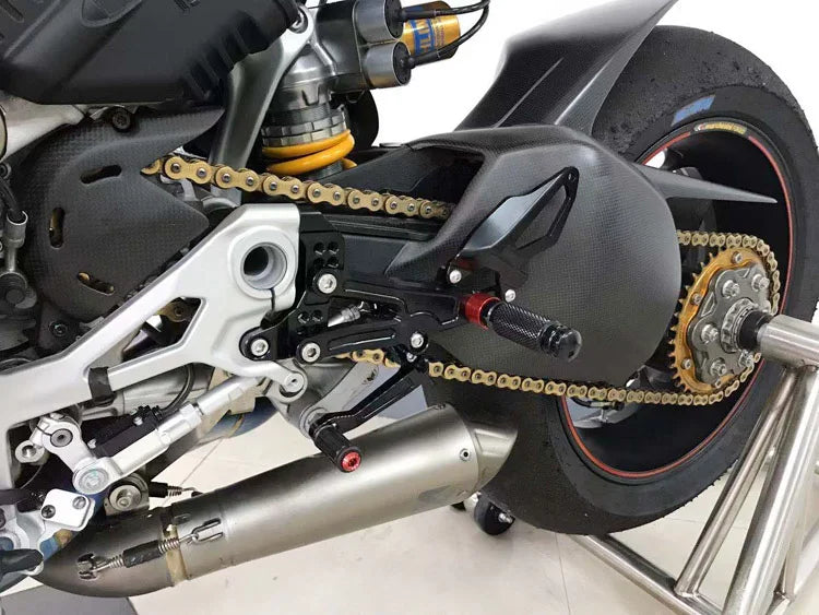 Pedane Racing Regolabili per Ducati Panigale V4/V4S/V4R (2018-2023)
